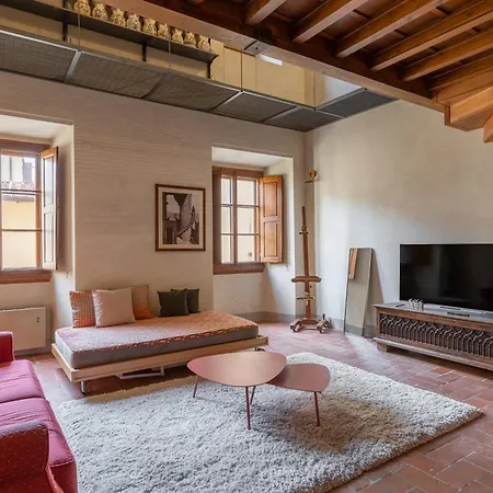 Old Bridge Large And Unique Artful With Elevator Apartmán